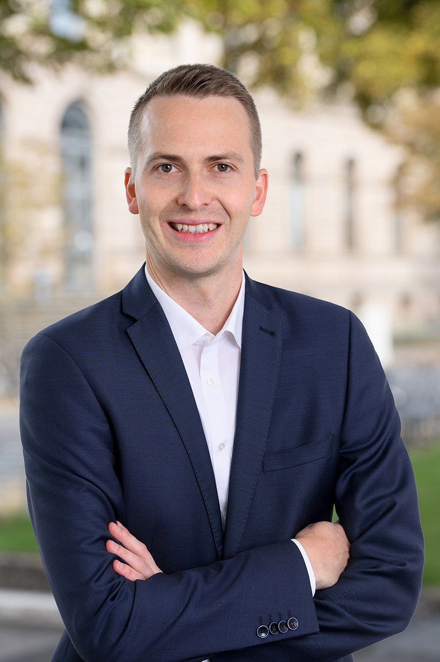 Foto_Schuette Teamfoto Dr.-Ing. Julian Schütte – CEM Partner